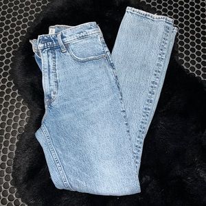 Abercrombie 90’s Skinny High Rise Jeans